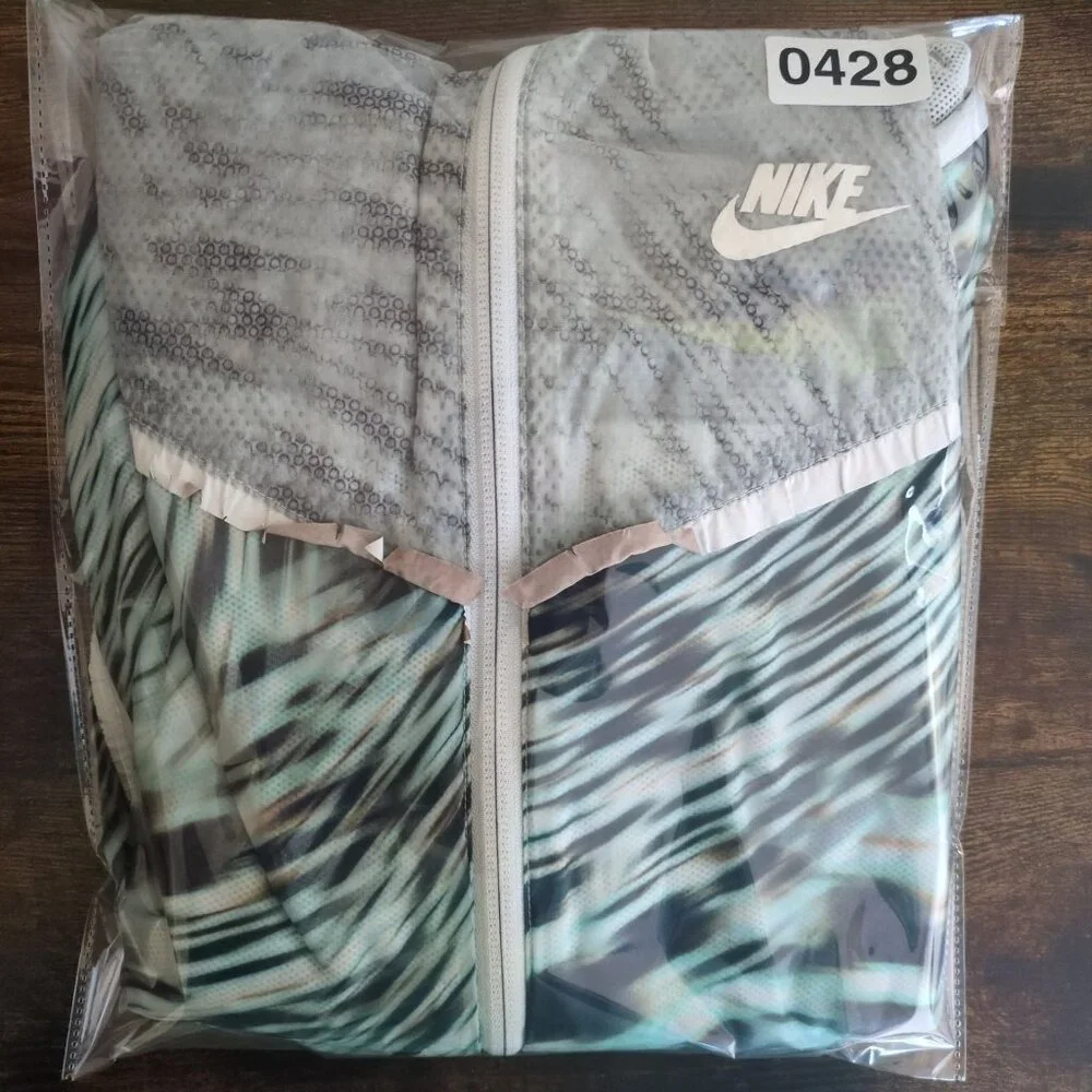 Nike 📌 please
